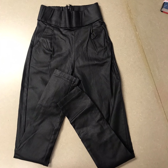 White Fox Women’s Pant - Picture 14 of 16